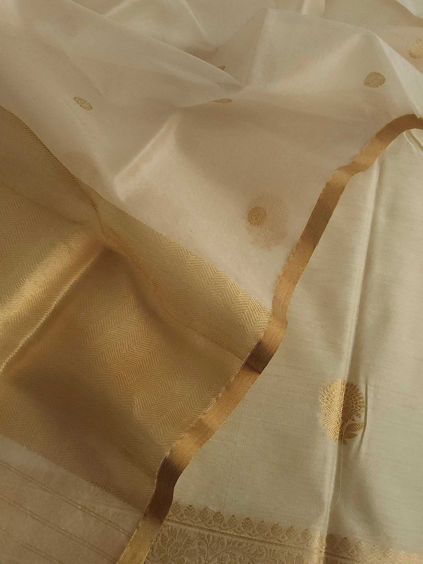 Handloom pure chiniya silk by banarasi store