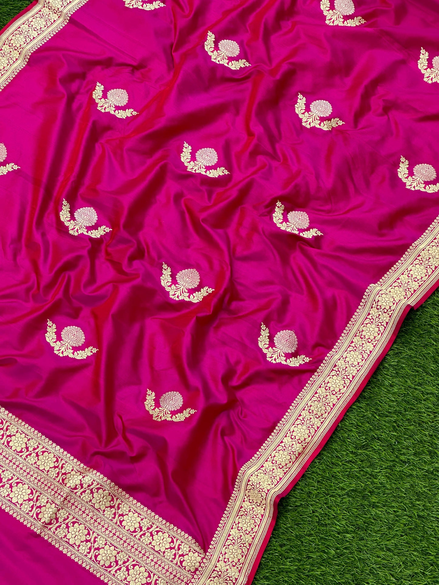 Handloom dupatta by banarasi store