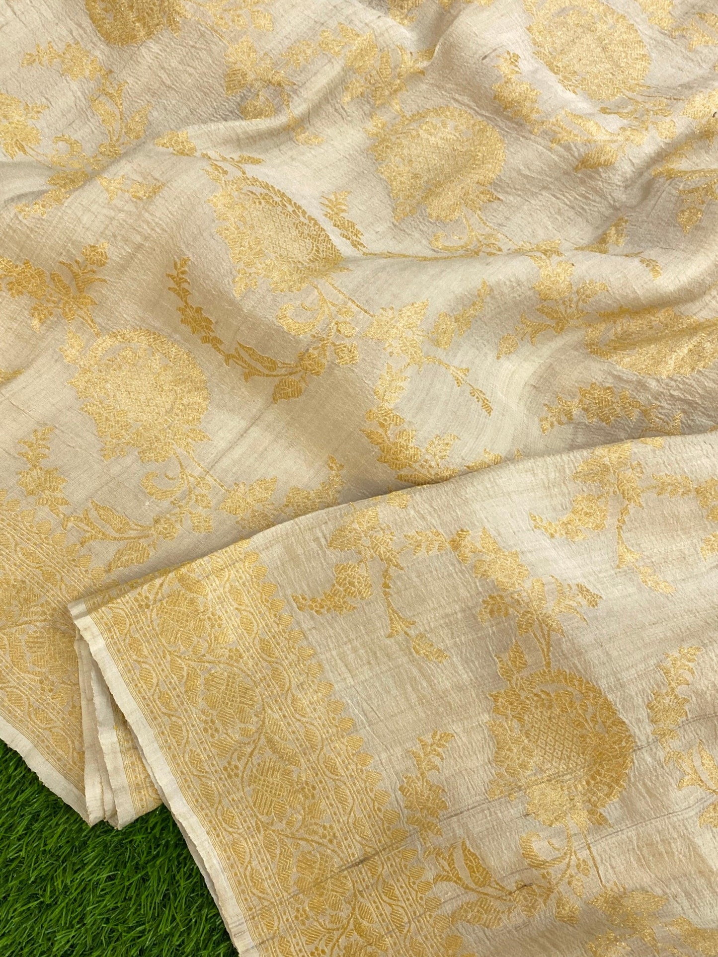 Handwoven khiccha tussar by banarasi Store